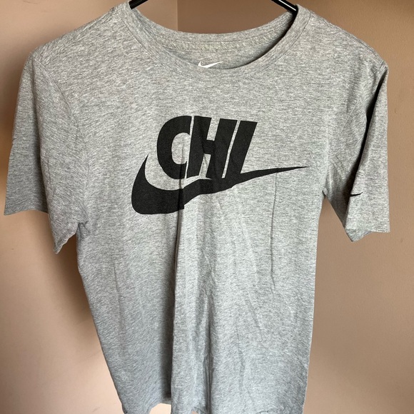 Nike Heather Gray Tee with White Logo - Picture 1 of 3